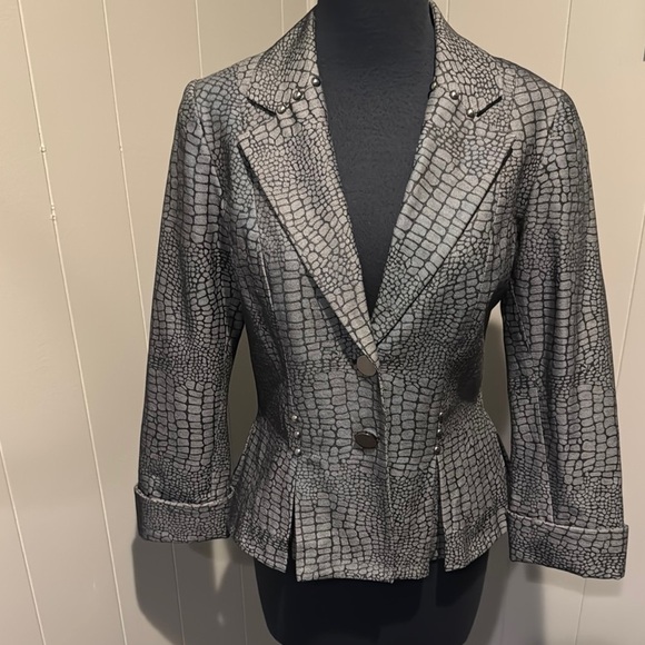 Isabel Jackets & Blazers - Isabel gray/black metallic croc print studs pleated peplum lined jacket. Small